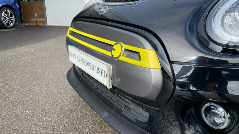 MINI Hatchback 135kW Cooper S Level 3 33kWh 3dr Auto Electric Hatchback